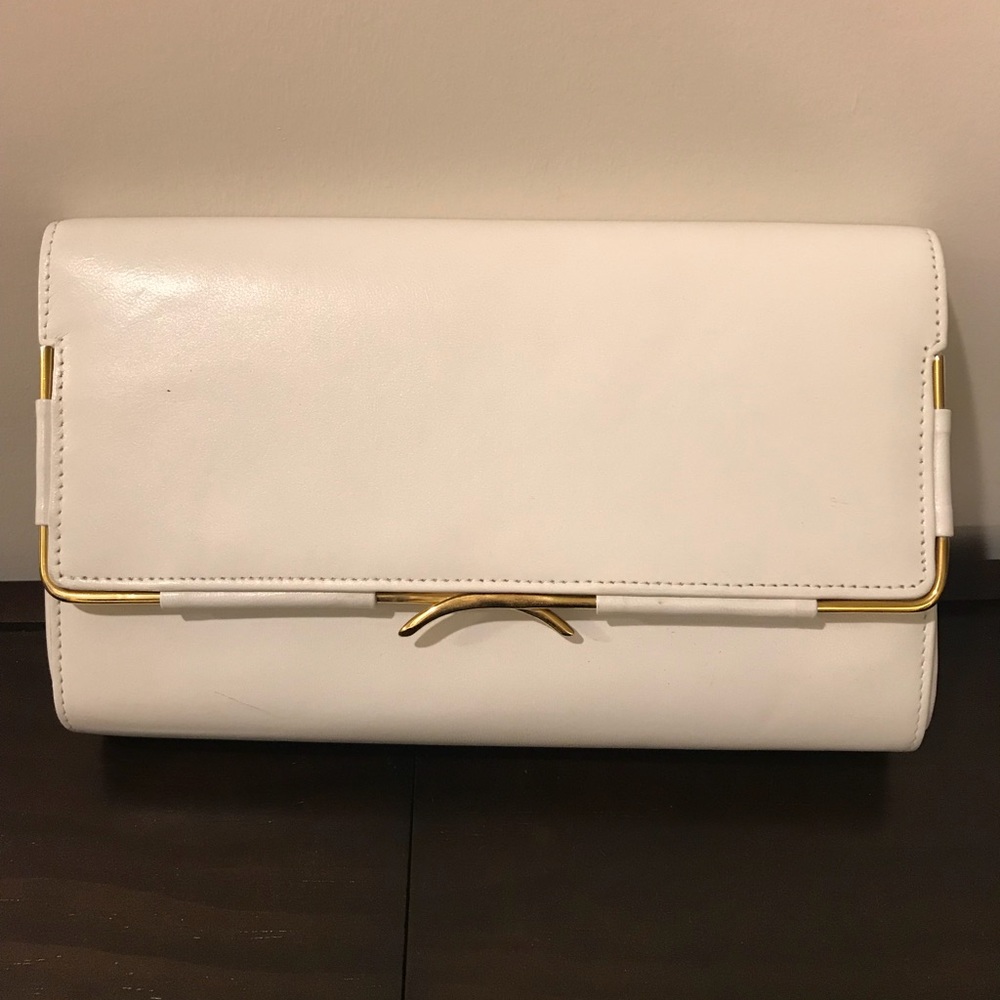 Vintage White Leather Clutch w/shoulder strap